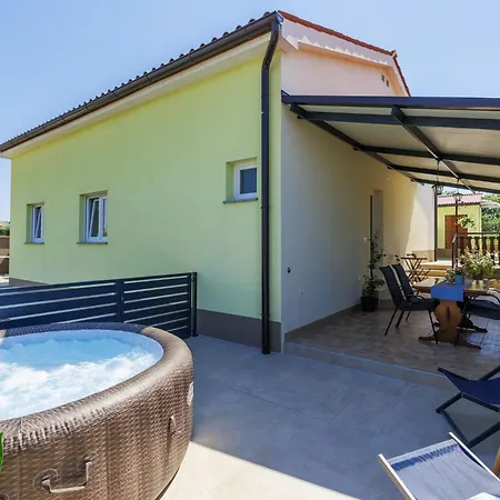 Branka By Interhome *