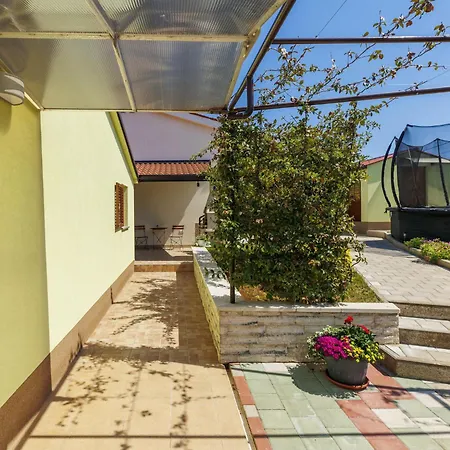 Branka By Interhome Nyaraló *