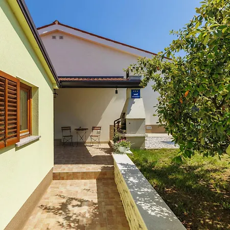 Nyaraló Branka By Interhome Štinjan