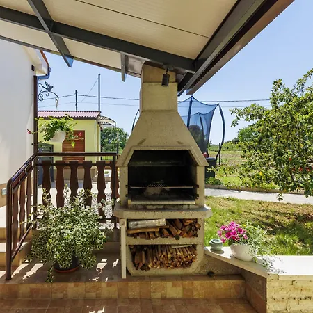 Branka By Interhome Nyaraló