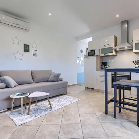 Nyaraló Branka By Interhome