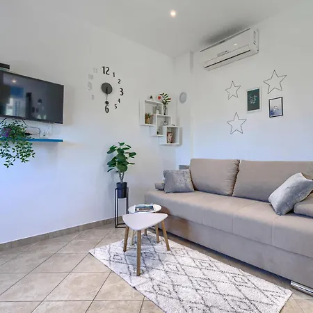 Branka By Interhome Vikendica Stinjan